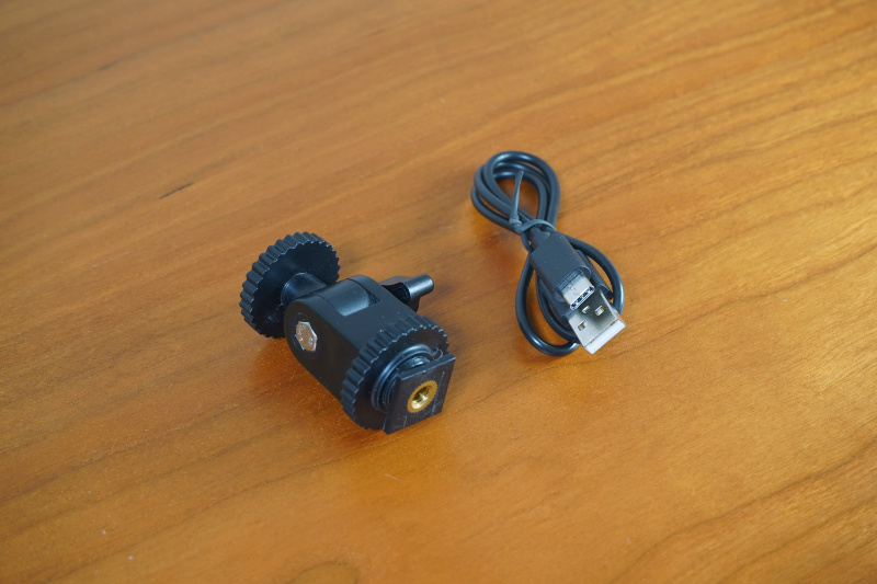 Neewer製 ZC-12B(104 LEDライト)の付属品